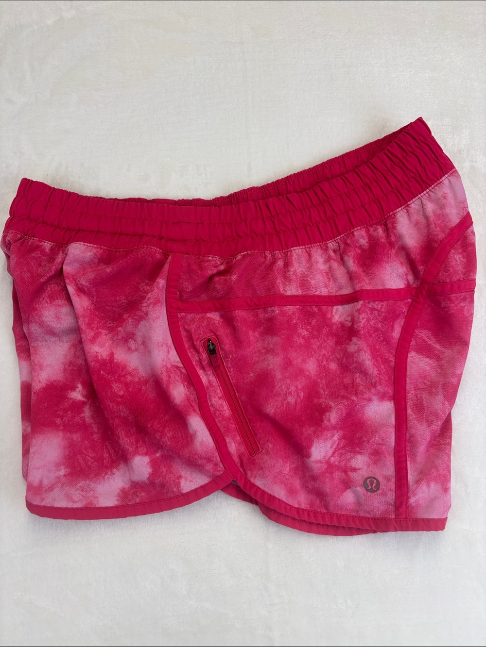 LULULEMON Tracker Shorts Pink Tie Dye Pattern Size 12